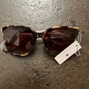 Lele sadoughi sunglasses